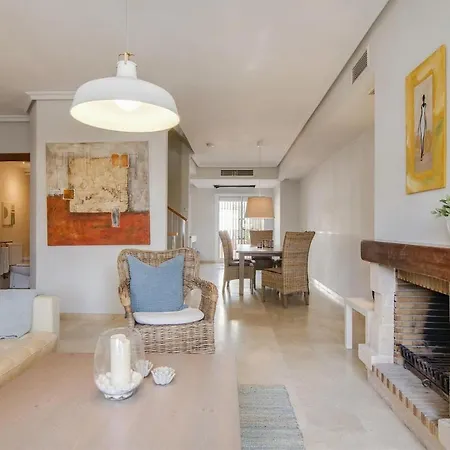 Beautiful Townhouse Beachfront Tatil Evi Marbella