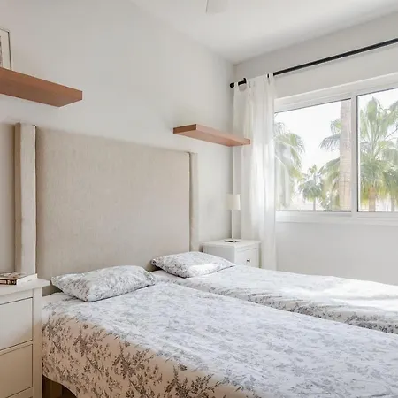 Beautiful Townhouse Beachfront Semesterbostad *