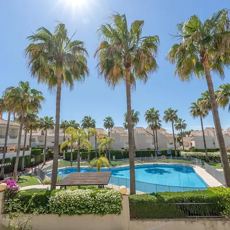 Beautiful Townhouse Beachfront * Μαρμπέλλα