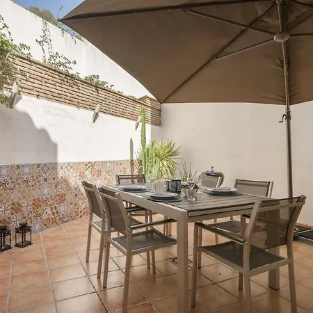 Beautiful Townhouse Beachfront * מארבלה