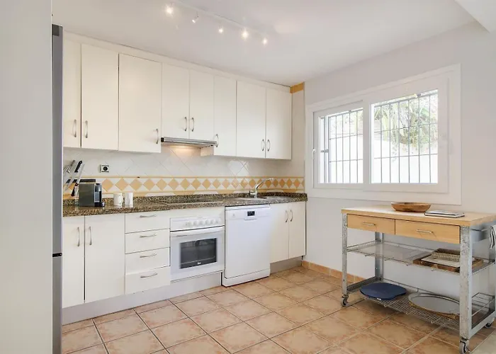 Beautiful Townhouse Beachfront בית נופש *
